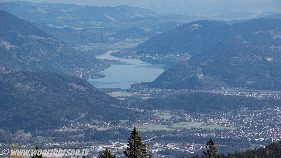 Blick von der Villacher Alpe Dobratsch auf den Ossiacher See